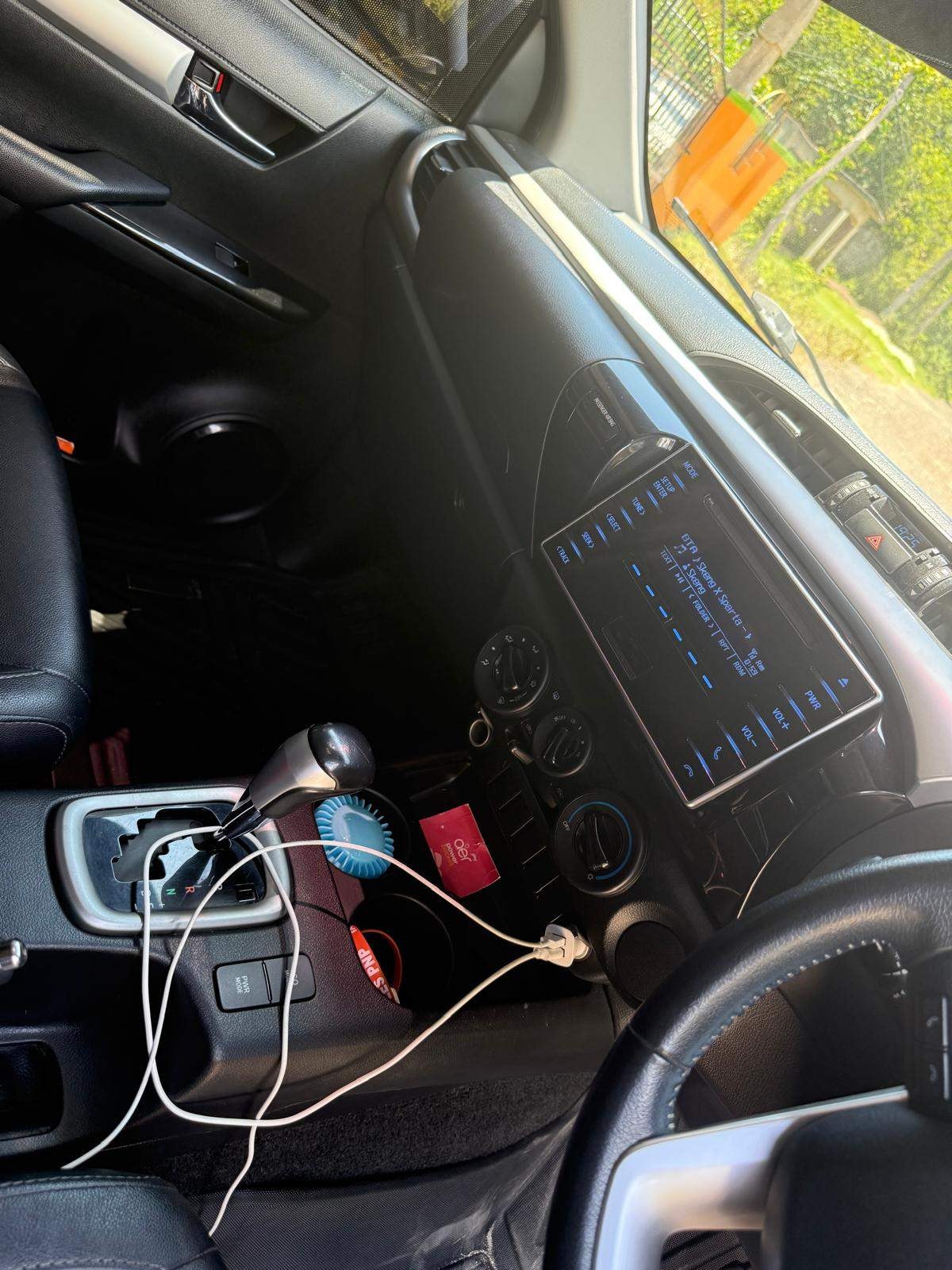 Thumbnail 9 of 2018 Hilux